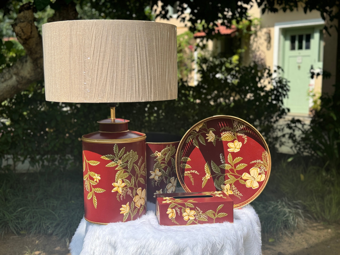 KaraNest Luxury Toleware Lamp (Mehroon)