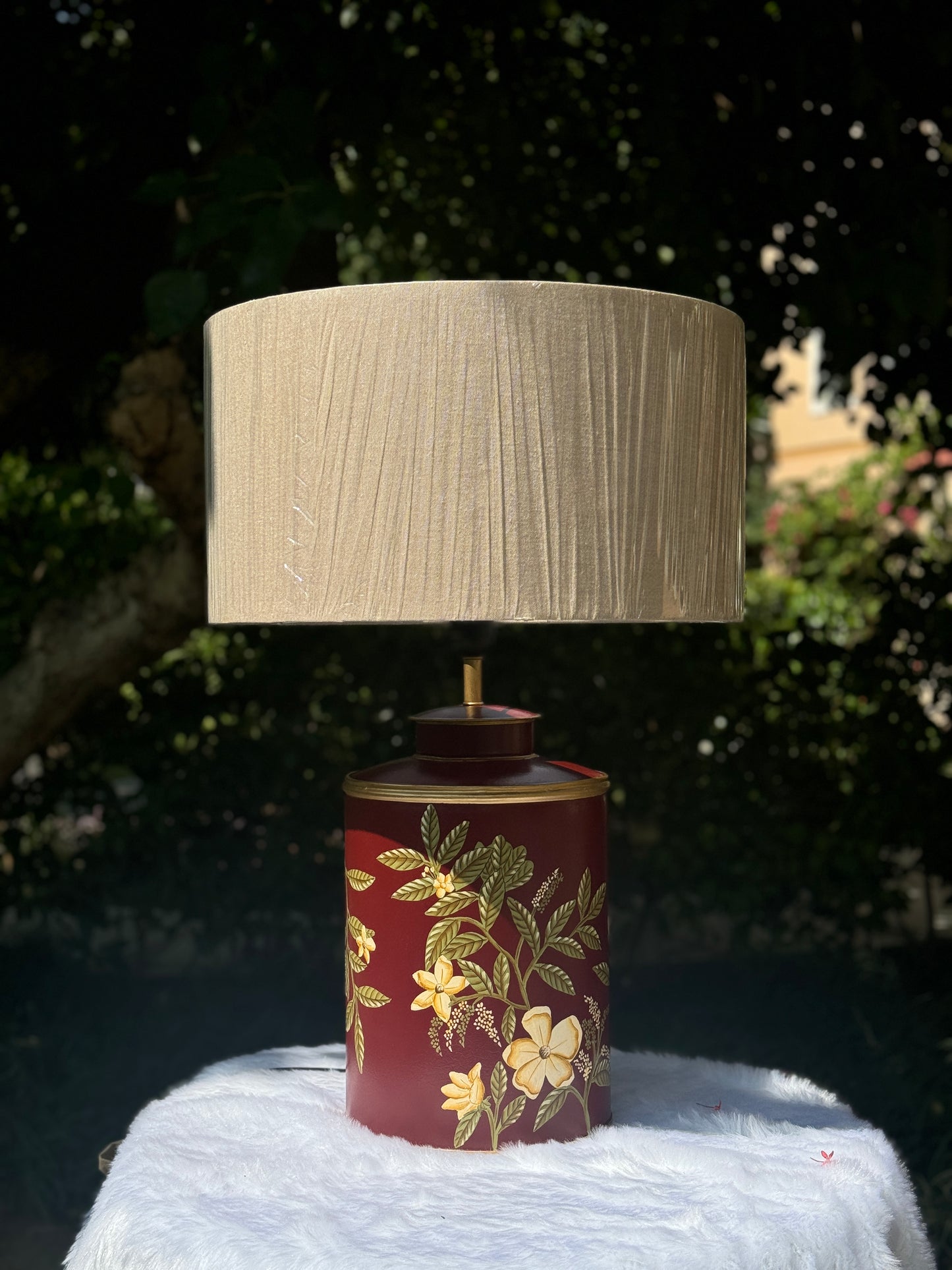 KaraNest Luxury Toleware Lamp (Mehroon)